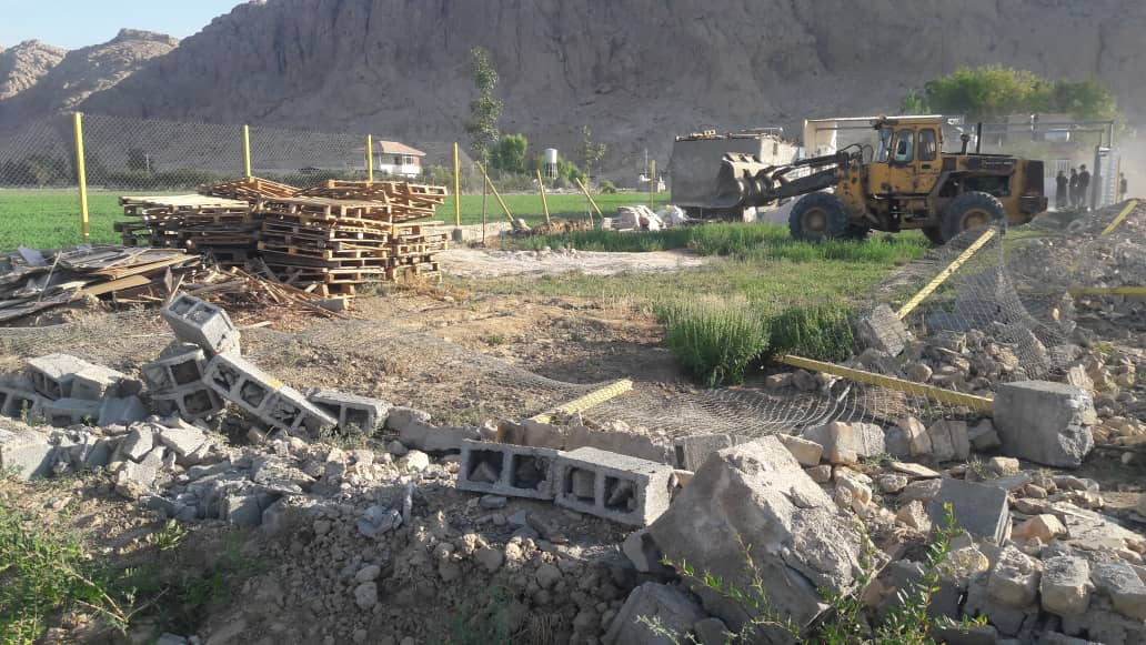 ساخت و ساز های غیر مجاز در اراضی کشاورزی مرودشت تخریب شد