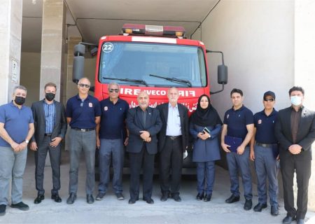 ۱۵ ایستگاه آتش نشانی در شهرک های صنعتی فارس فعالیت می کنند