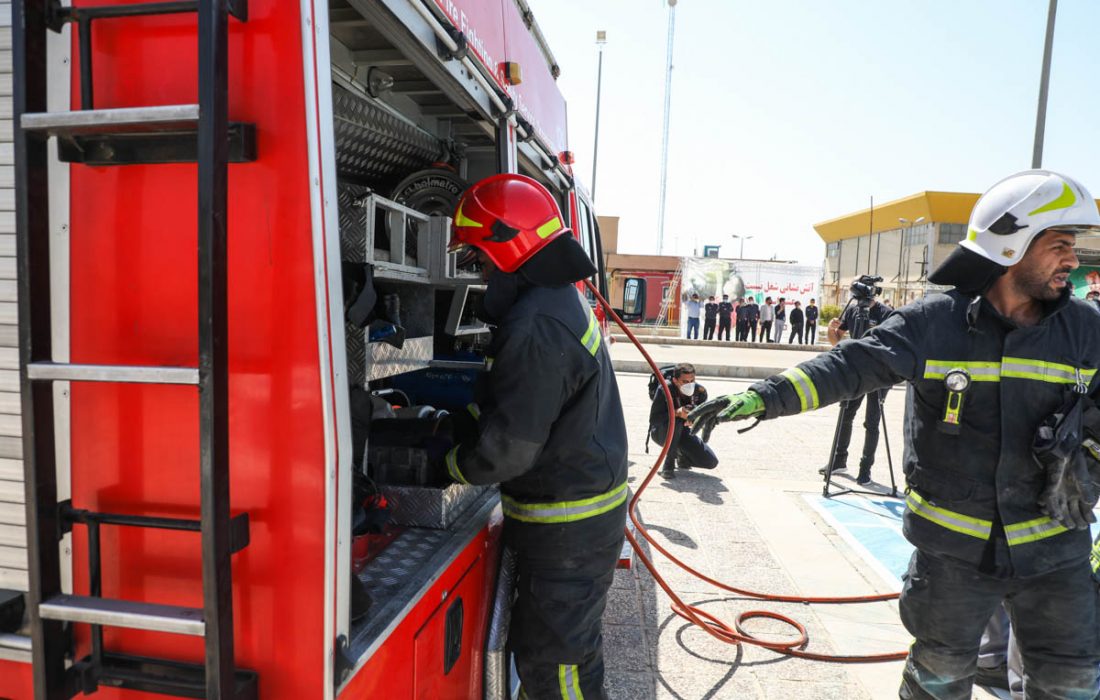 آتش نشانان شیراز بیش از ۱۱ هزار عملیات امداد و نجات انجام دادند