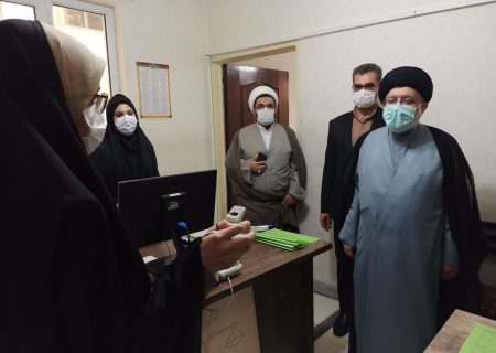 رئیس کل دادگستری فارس از مجتمع شماره ۳ حل اختلاف شیراز بازدید کرد