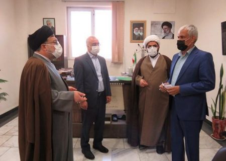 بازدید سرزده رئیس کل دادگستری استان فارس از چندین مجتمع قضایی شیراز