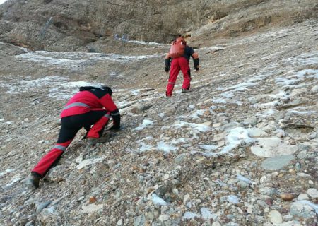 نجات سه کوهپیما از یخ زدگی در کوه‌های شیراز