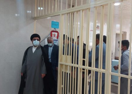 زمینه آزادی ۲۰ زندانی در بازدید رئیس کل دادگستری استان فارس از زندان استهبان فراهم شد