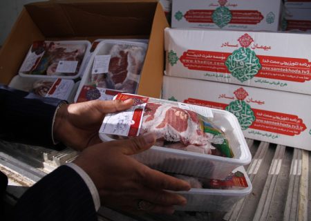 توزیع ۱۵۰۰ بسته گوشت قربانی بین نیازمندان همزمان با عید سعید فطر