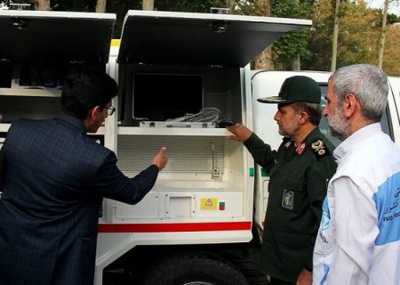 نخستین درمانگاه سیار دامپزشکی کشور در استان فارس رونمایی شد