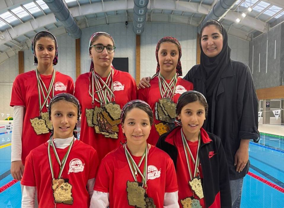 شناگر شیرازی با ۱۲ مدال طلا ستاره مسابقات شنا منطقه جنوب کشور شد