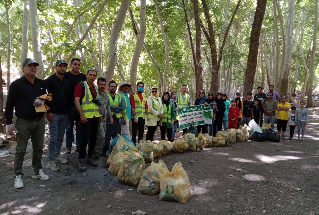 پاکسازی منطقه گردشگری تنگه غوره‌دان فارس از زباله