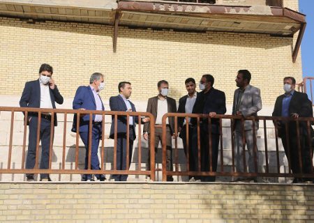 فرماندار شهرستان شیراز از مشکلات زیرساختی صدرا بازدید کرد