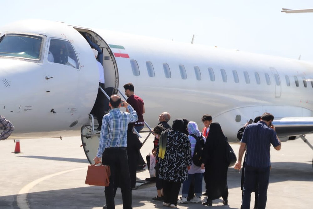اولین گروه زائران حسینی از لامرد به نجف اشرف پرواز کردند