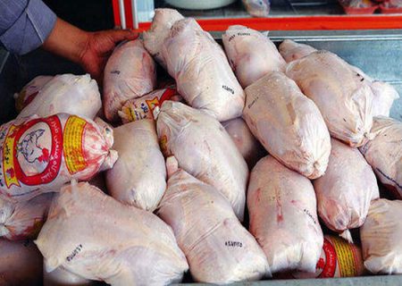 تنظیم بازار مرغ در استان فارس / توزیع ۶۴۰ تن مرغ منجمد