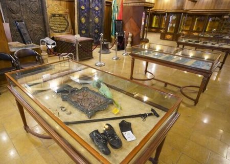 ایجاد ویترین حمله تروریستی شیراز در موزه حرم شاهچراغ(ع)