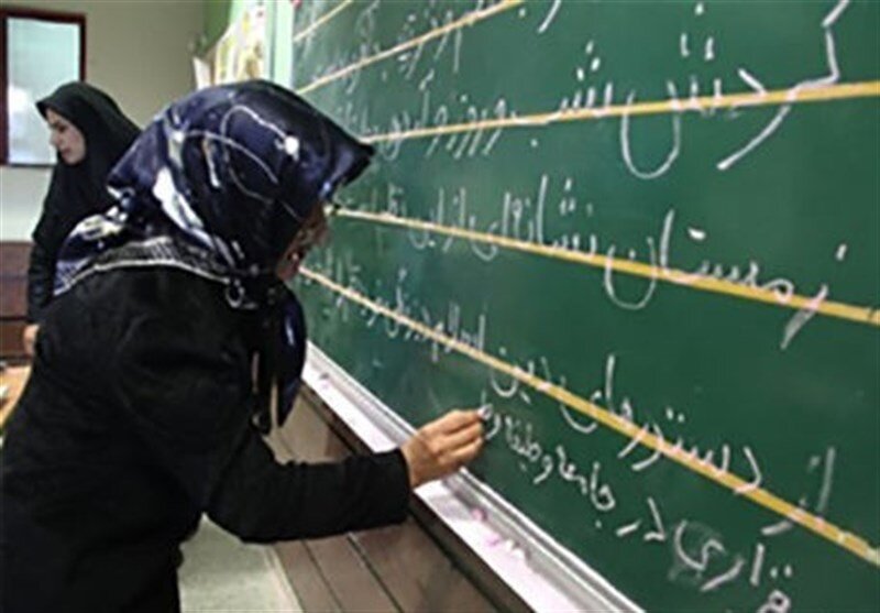 نهضت سوادآموزی از افتخارات نظام اسلامی است/۹۷ درصد جامعه هدف فارس باسوادند