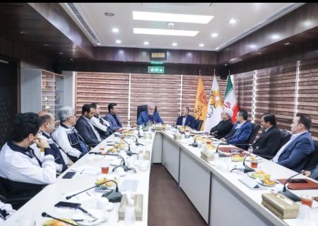 نشست اعضای اتحادیه شرکت‌های قطار شهری کشور در شیراز برگزار شد