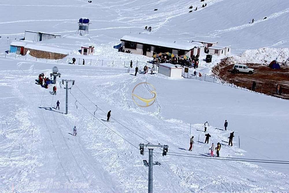مصدومیت ۷۶ نفر در پی برف بازی در پیست اسکی سپیدان