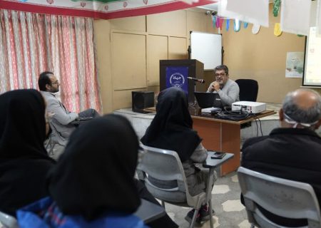 نشست تخصصی “ایرانی‌اَت” در جهاددانشگاهی فارس برگزار شد 