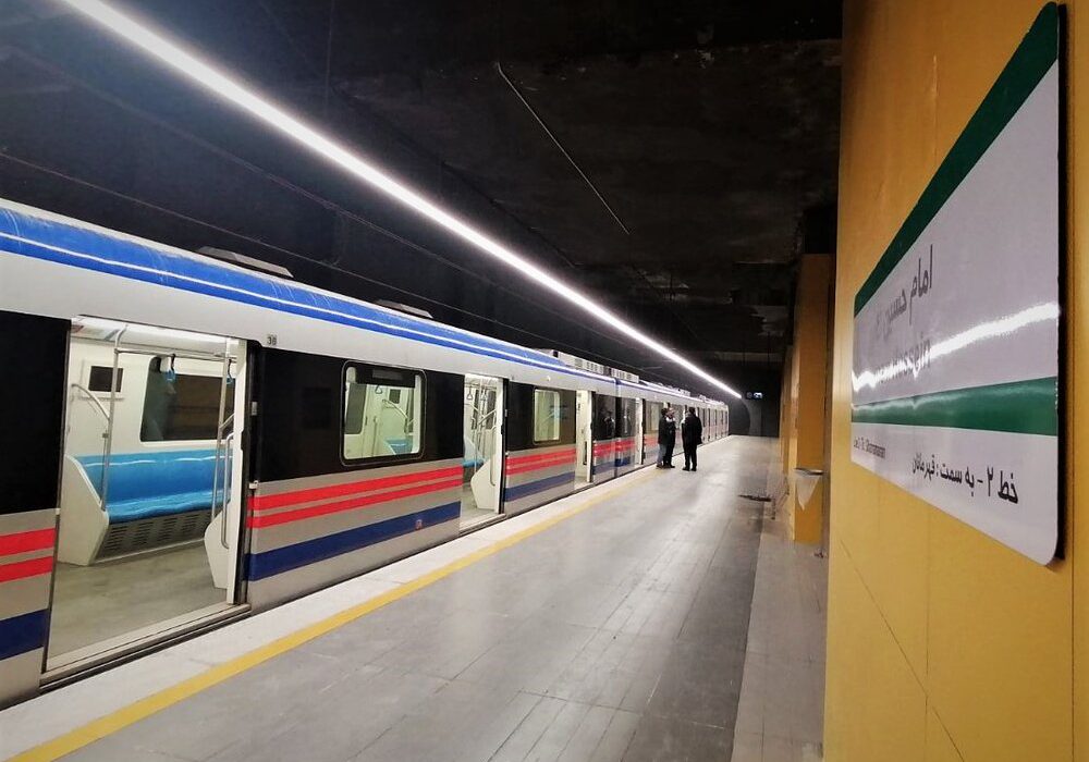 خدمات‌دهی مترو شیراز به شهروندان رایگان است