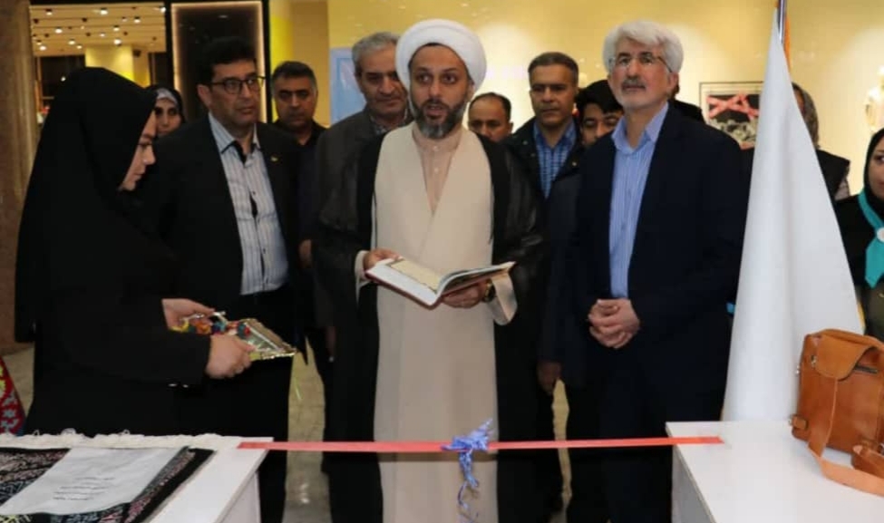افتتاحیه نمایشگاه توانمندی های جامعه هدف بهزیستی در مجتمع تجاری خلیج فارس