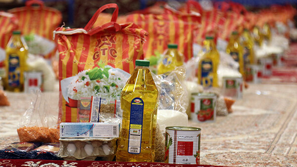 اهدای ۱۵ هزار بسته رمضانیه به نیازمندان کازرون