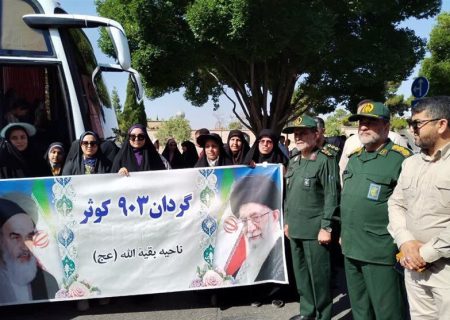 اعزام کاروان زائران از شیراز به مرقد امام(ره)