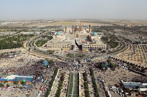 اعزام ۲۵۰ زائر از شمالغرب شیراز به مرقد امام(ره)