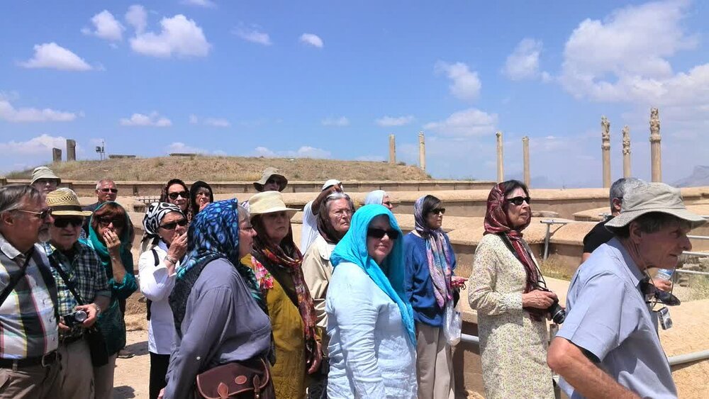 بازدید ۱۰ هزار گردشگر خارجی از آثار تاریخی فارس
