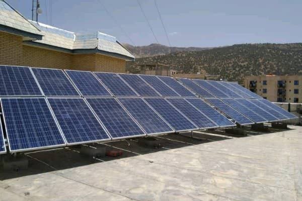 راه‌اندازی ۹ سامانه برق خورشیدی در فارس طی سال جاری