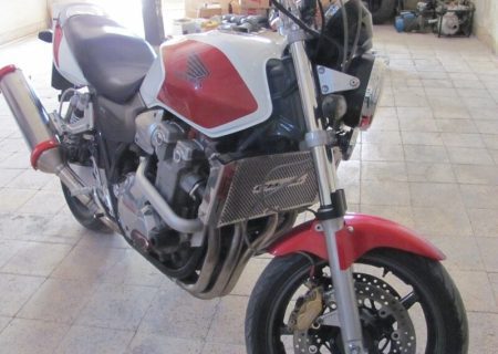 موتورسیکلت ۵۰۰ میلیون تومانی قاچاق در شیراز روانه پارکینگ شد