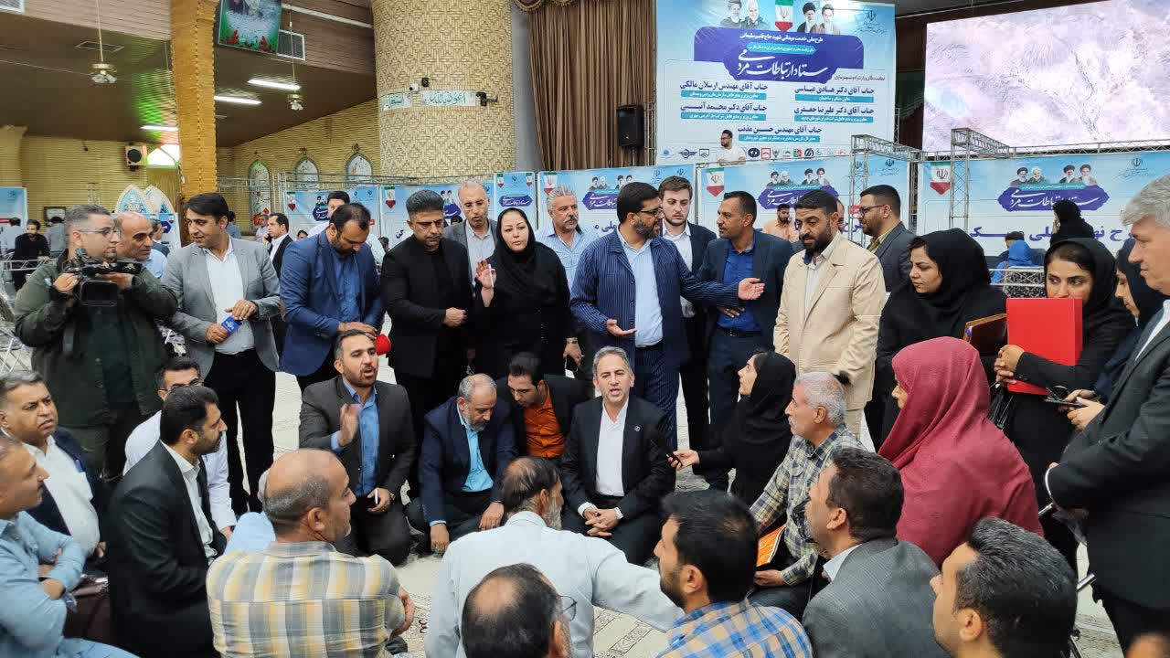 فیلم | میز ارتباطات مردمی وزارت راه و شهرسازی با حضور یکصد مدیر ستادی در استان فارس