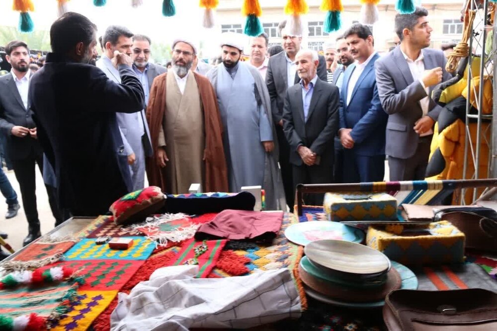 برگزاری اولین جشنواره گردشگری و صنایع‌دستی در قیروکارزین فارس