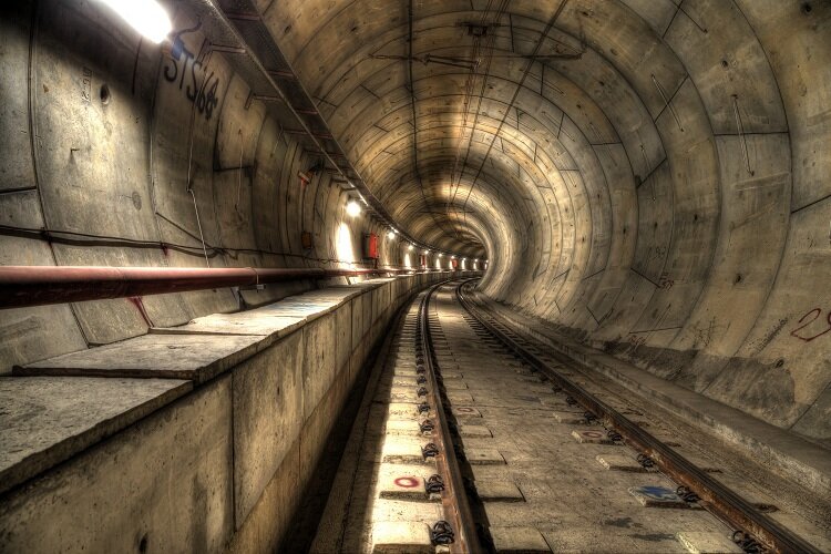 ریزش در تونل‌ خط ۲ مترو شیراز صحت ندارد / فوت یک نفر در ایستگاه