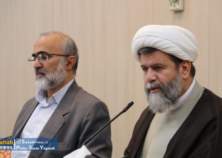 مدیر حوزه‌های علمیه فارس: برداشت‌های افراطی از نقش اسلام در پزشکی درست نیست