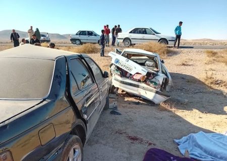 برخورد دو خودرو پژو در جاده فسا ـ داراب با ۳ کشته و ۳ مصدوم