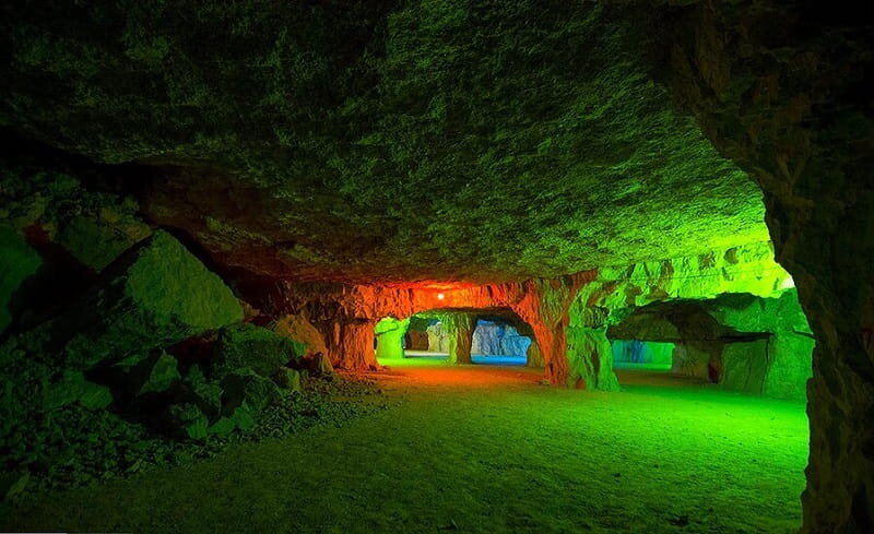 غار سنگ‌تراشان جهرم؛ بزرگترین غار دست‌ساز جهان