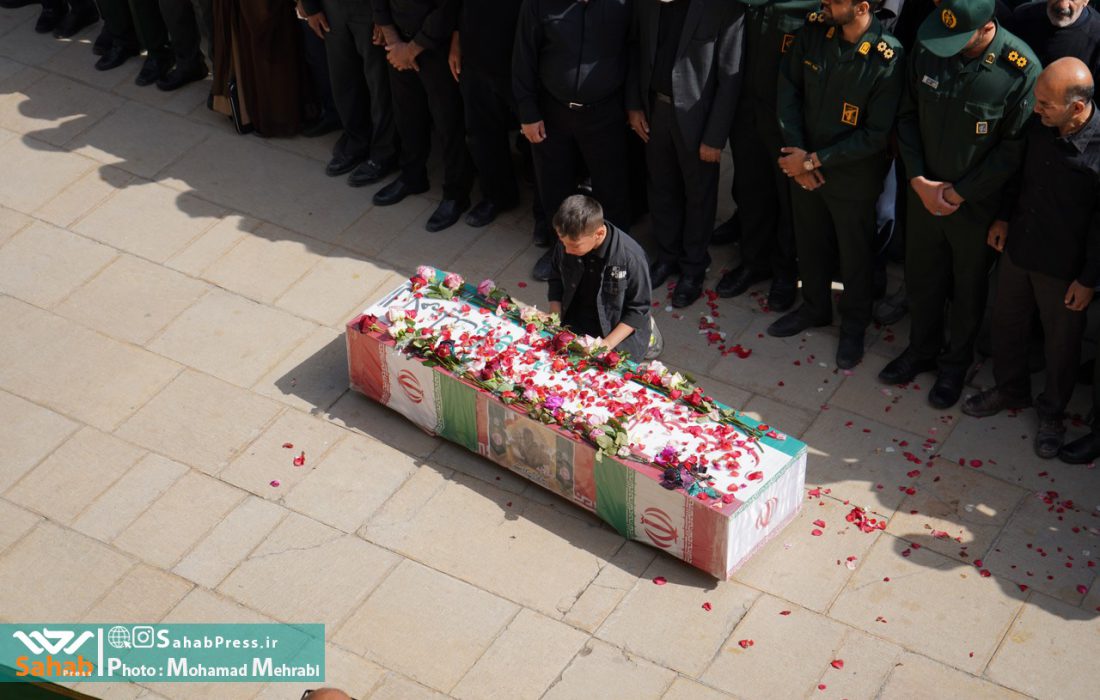 گزارش تصویری | آئین تشییع بسیجی شهید سید محمد امین مودت در شیراز