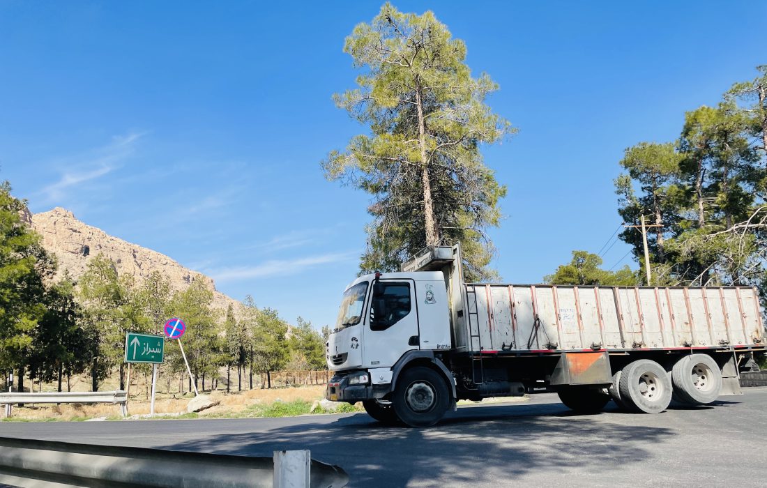 تامین و توزیع ۱۸۵۰ تن کود اوره از سهمیه استان فارس به استان هرمزگان