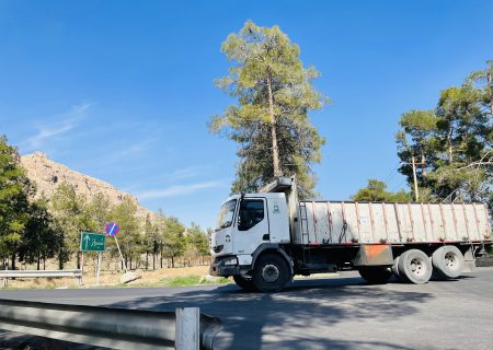 تامین و توزیع ۱۸۵۰ تن کود اوره از سهمیه استان فارس به استان هرمزگان