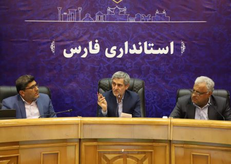هشدار استاندار فارس به شهرداری‌ها در خصوص شیوه آبیاری فضای سبز