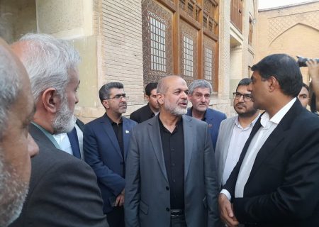 دستور وزیر کشور برای حذف ساختمان مخابرات در کنار عمارت دیوانخانه شیراز