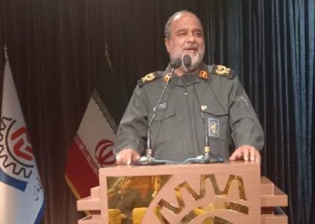 رئیس جمهوری انتخاب کنیم که اقتدار ایران را حفظ کند