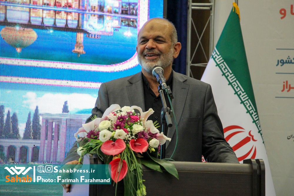 گزارش تصویری | افتتاحیه هشتمین اجلاس مجمع روسای کمیسیون‌های شهرسازی در شیراز