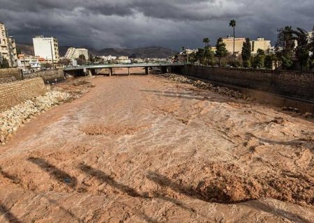 لایروبی رودخانه خشک و کانال‌های آب شیراز