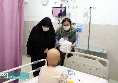 گزارش تصویری | عیادت نخبه هوش مصنوعی و ورزشی کشور و عضو شورای اسلامی شهر شیراز از کودکان سرطانی بیمارستان امیر