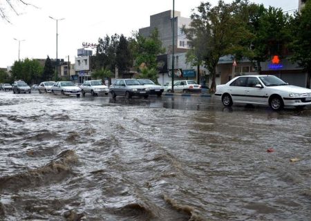 آبگرفتگی شدید در سطح شیراز / کمک‌رسانی به چند خانوار عشایر در سپیدان