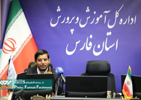 گزارش تصویری | نشست خبری رئیس سازمان بسیج دانش‌ آموزی استان فارس پیرامون بسیج دانش آموزی