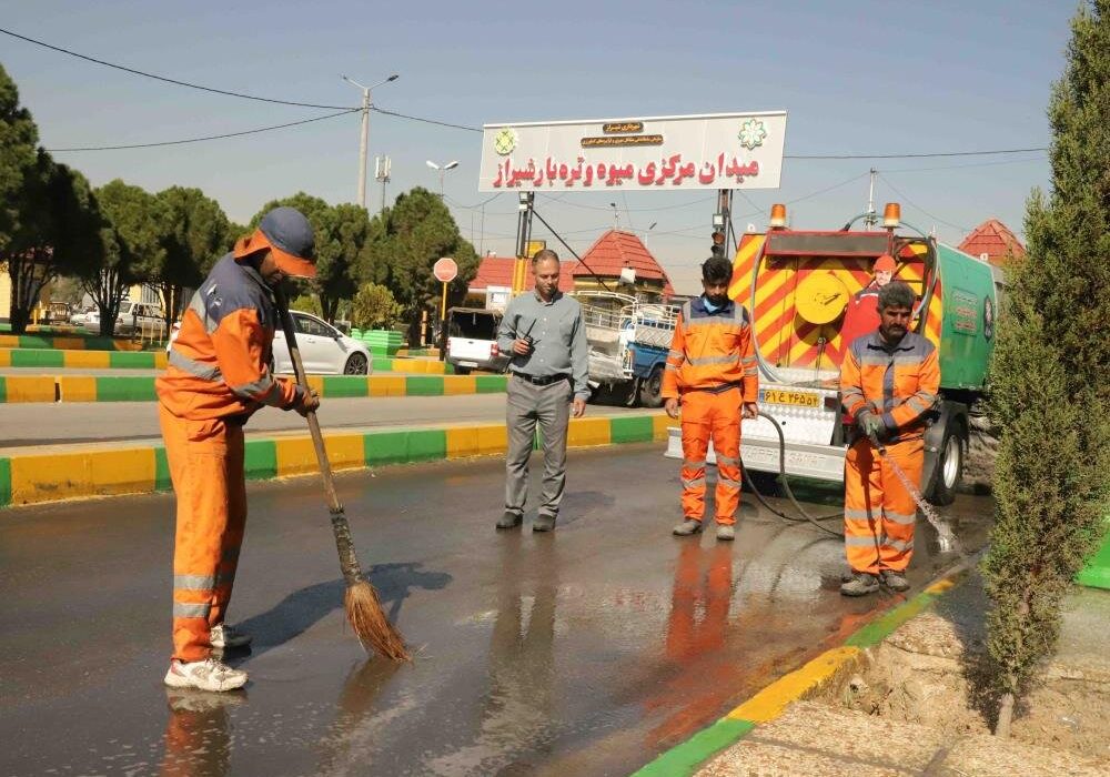 مبارزه با پشه آئدس در بازار مرکزی میوه و تره‌بار شیراز