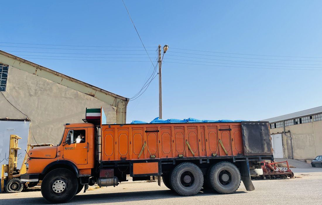 مقدار ۱۰۹۸ تن انواع نهاده‌های کشاورزی از سهمیه مصوب شرکت خدمات حمایتی کشاورزی فارس در سطح شهرستان شیراز توزیع شد