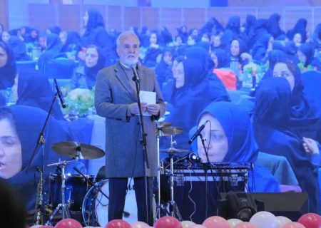 در عرصه‌های مدیریتی به زنان اعتماد کنیم