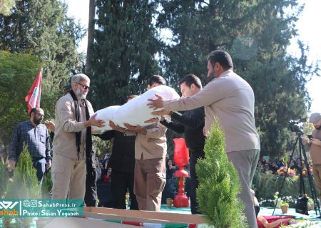 گزارش تصویری | تشییع و خاکسپاری شهید گمنام در بوستان ارغوان شیراز – ۲