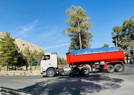 در هشت ماهه نخست سال جاری بیش از ۹ هزار تن کود کشاورزی بین کارگزاران در سطح شهرستان اقلید توزیع شد