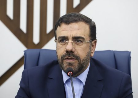راه‌اندازی رشته‌های منطبق با شرایط روز دنیا مدنظر قرار گیرد